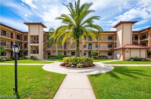 7320 Province Way #2105, Naples, FL 34104