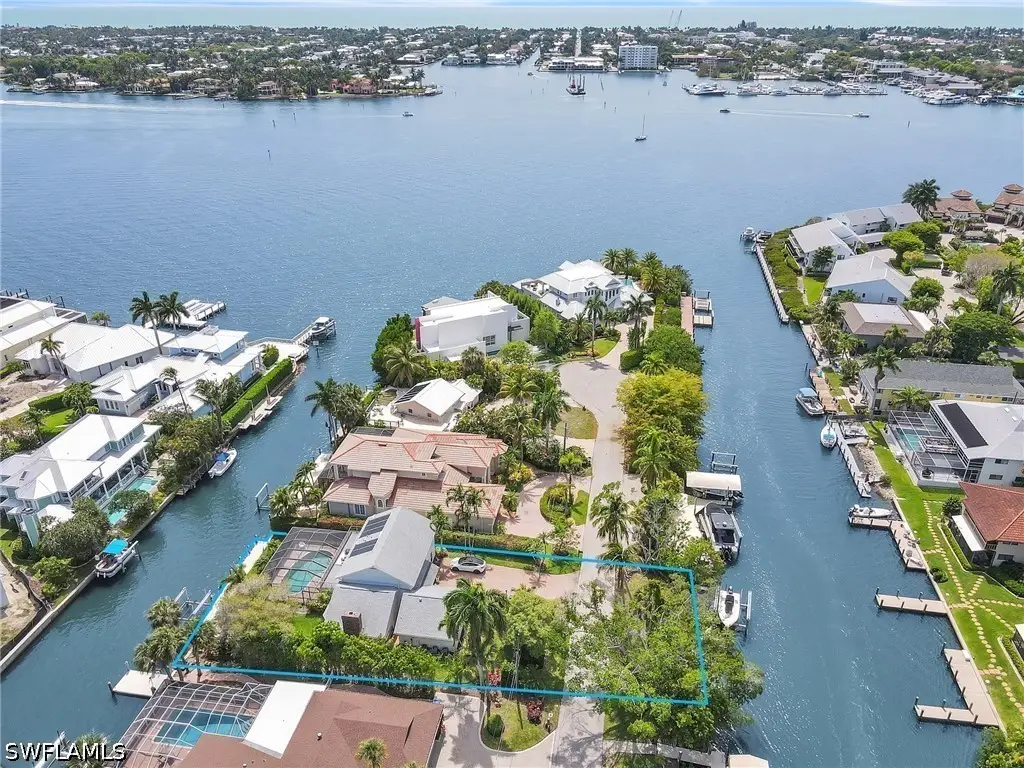 1420 Jewel Box Avenue, Naples, FL 34102 - #1