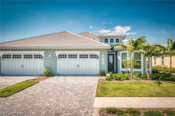 8785 Yucatan Court, Naples, FL 34112