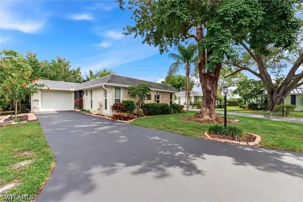 220 Lanchester Court #32, Naples, FL 34112