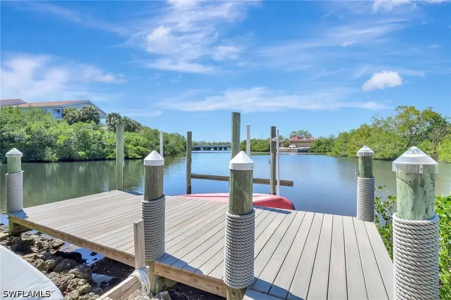 193 Cocohatchee Street, Naples, FL 34110 - #2