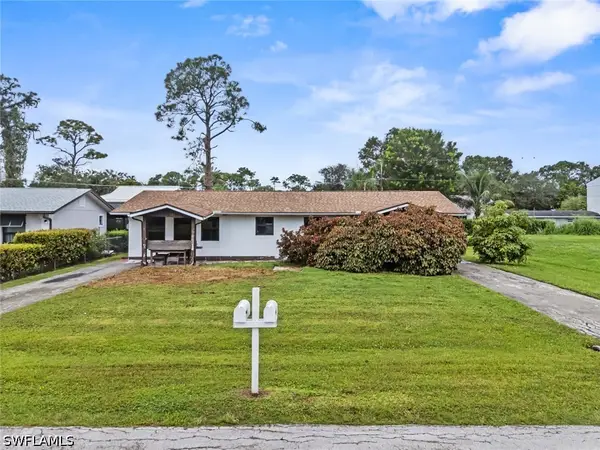 1341 Center Lane, Naples, FL 34110