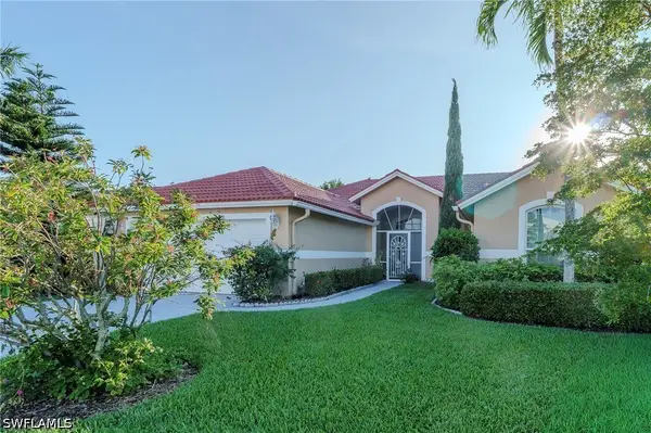1945 E Crown Pointe Boulevard, Naples, FL 34112