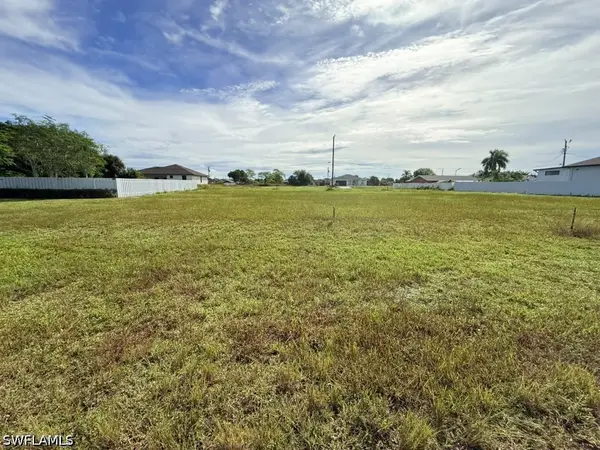 2303 NE 21st Avenue, Cape Coral, FL 33909
