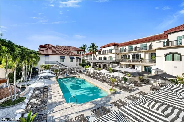 221 9th Street S #123, Naples, FL 34102
