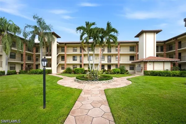 7240 Coventry Court #329, Naples, FL 34104