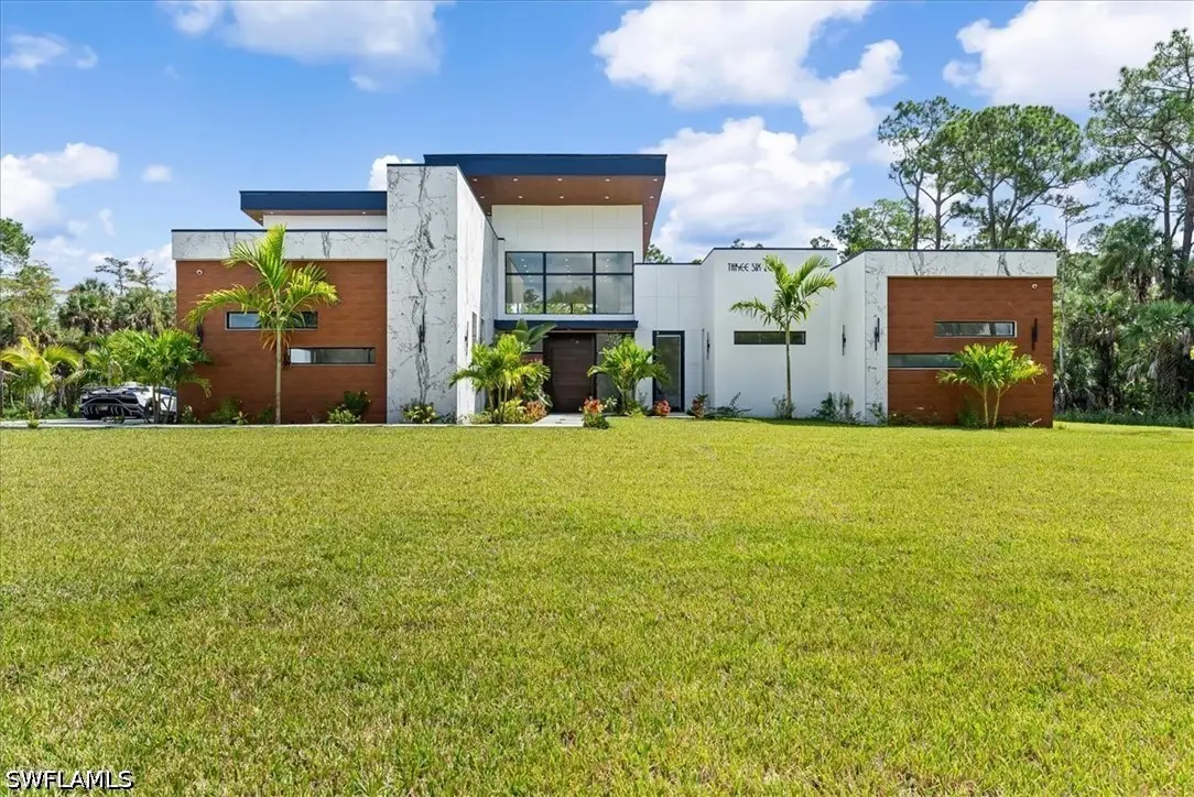 360 3rd Street Nw, Naples, FL 34120 - #1