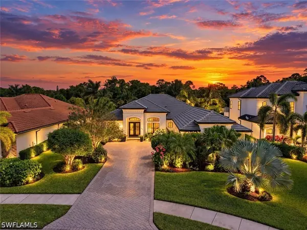 2227 Somerset Place, Naples, FL 34120