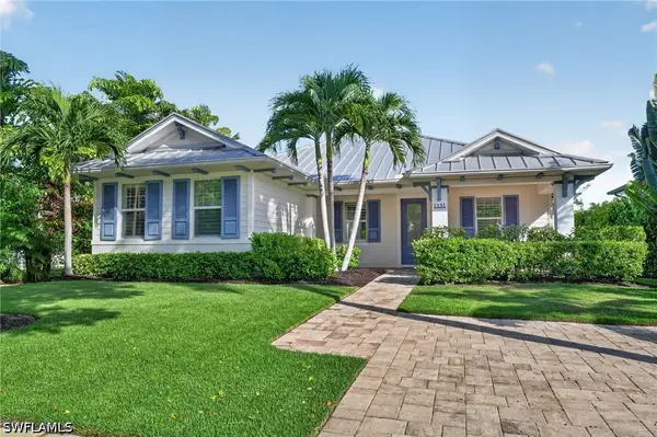 1131 7th Avenue N, Naples, FL 34102