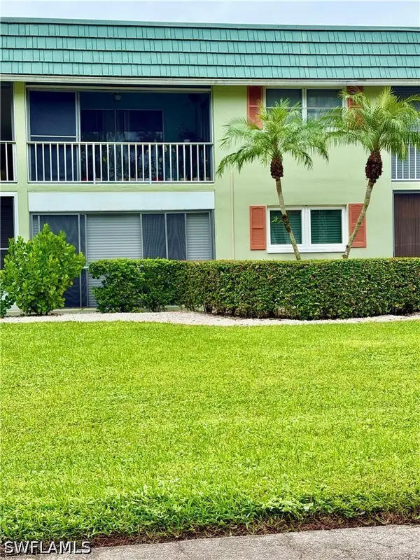 200 Valley Stream Drive #4B, Naples, FL 34113