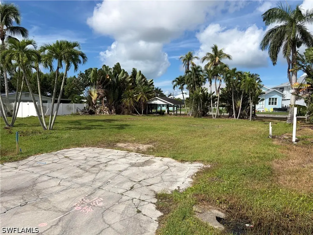1138 Christopher Court, Naples, FL 34104 - #1