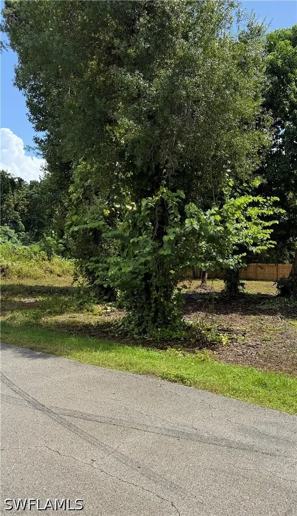 561 Sacramento Street, North Fort Myers, FL 33903