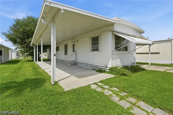 153 Primrose Lane #65, Naples, FL 34114