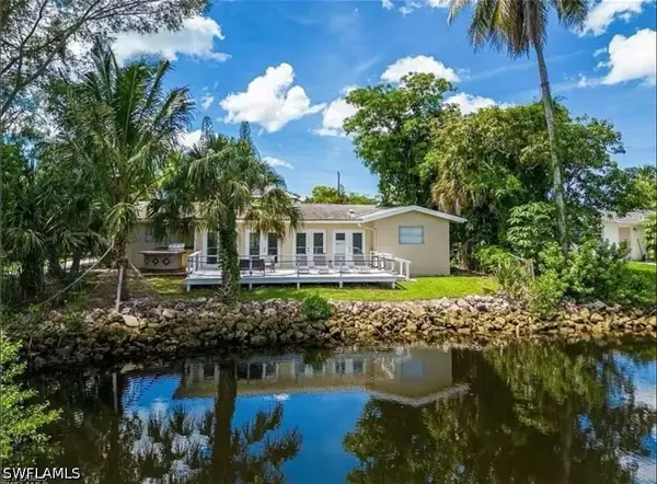 514 14th Street N, Naples, FL 34102