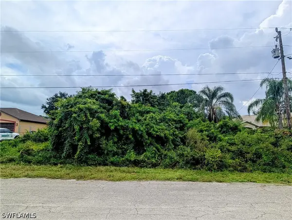 3709 16th Street Sw, Lehigh Acres, FL 33976
