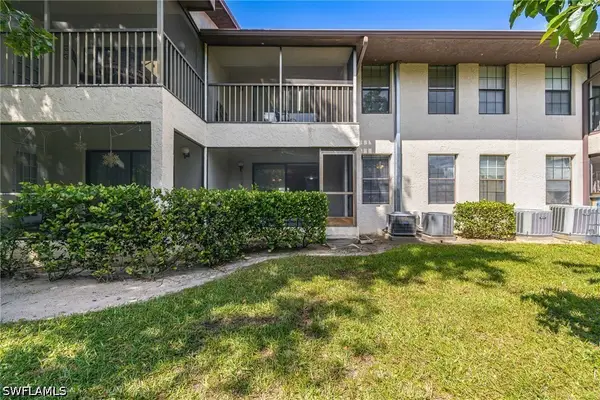 5258 Treetops Drive #J103, Naples, FL 34113