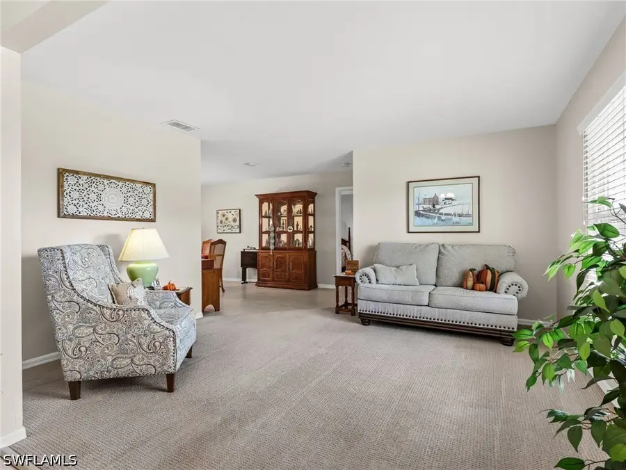 27 NE 9th Place, Cape Coral, FL 33909 - #2