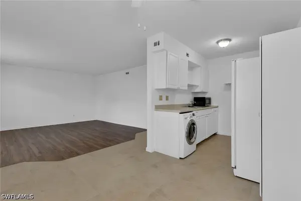 4617 Bayshore Drive #H5, Naples, FL 34112
