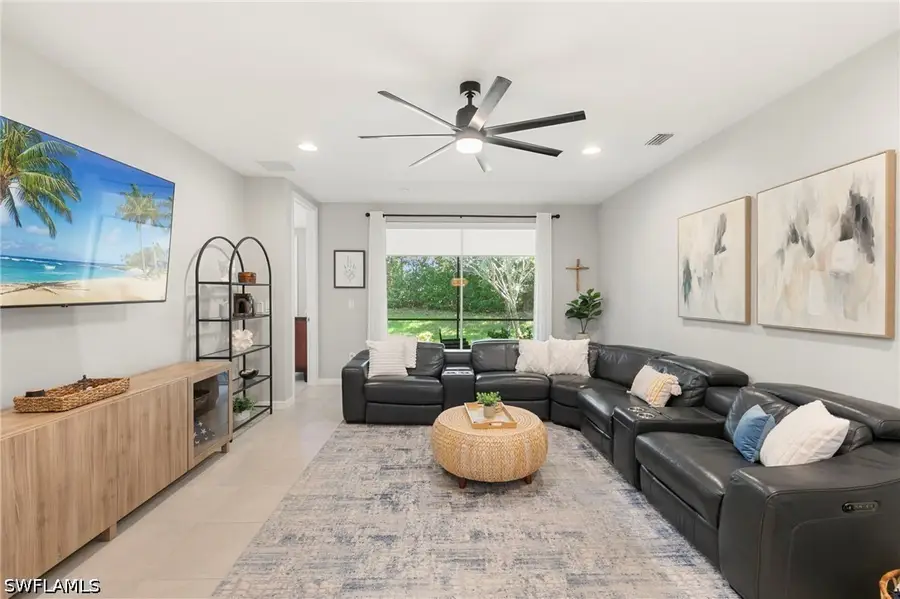 14731 Edgewater Circle, Naples, FL 34114 - #2