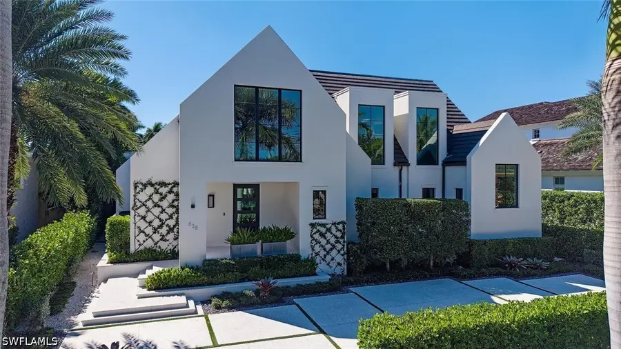 636 13th Avenue S, Naples, FL 34102 - #2