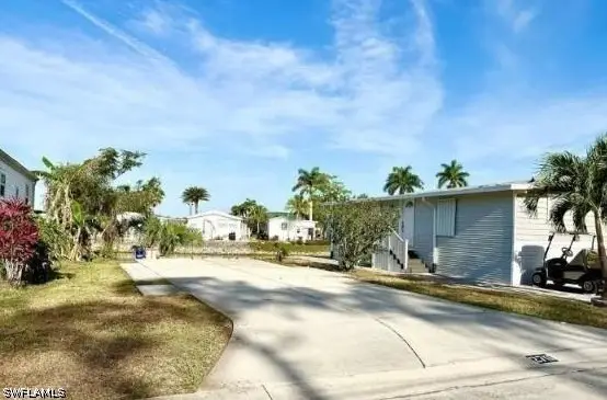 276 Bass Lane, Naples, FL 34114