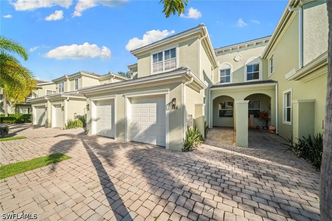 1405 Mariposa Circle #11202, Naples, FL 34105 - #1