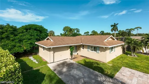 3490 Santiago Way, Naples, FL 34105