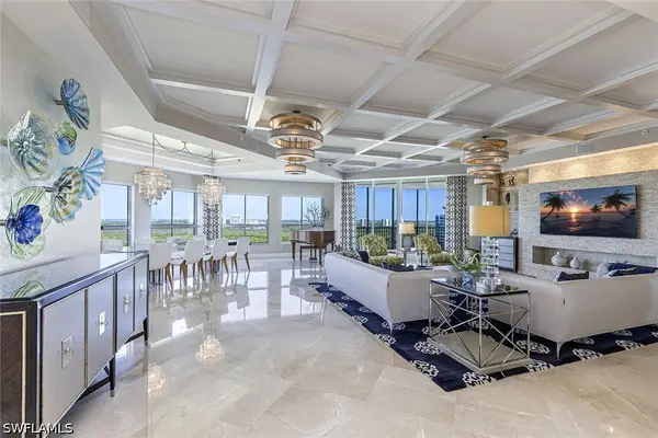295 Grande Way #PH-2, Naples, FL 34110
