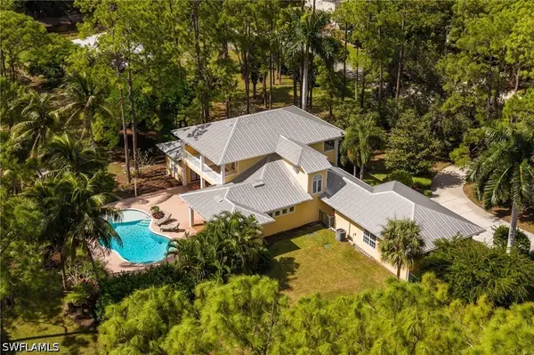 6320 English Oaks Lane, Naples, FL 34119