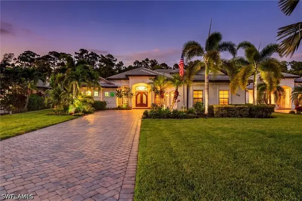 2299 Somerset Place, Naples, FL 34120