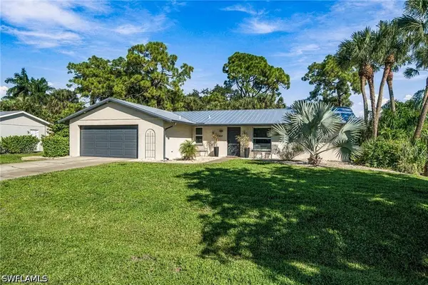 2265 Outrigger Lane, Naples, FL 34104