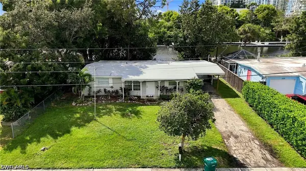 2140 Harbor Lane, Naples, FL 34104