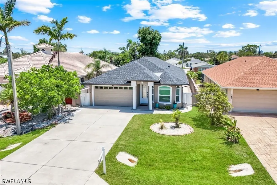 746 101st Avenue N, Naples, FL 34108 - #2