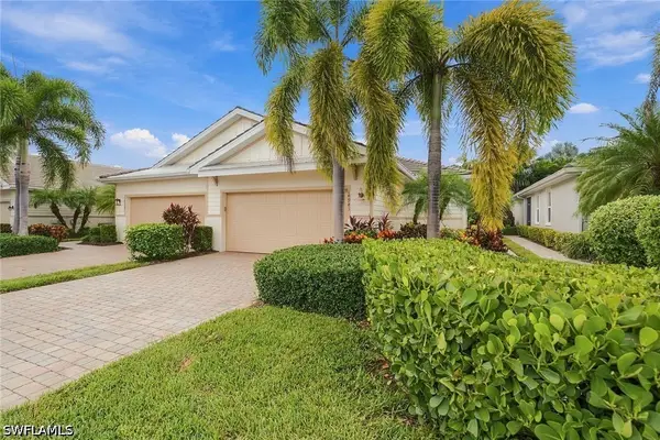 14943 Edgewater Circle, Naples, FL 34114