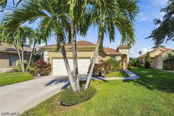 8070 Tauren Court, Naples, FL 34119