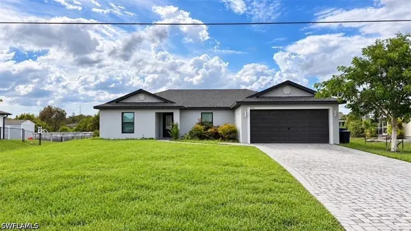 824 Rocaille Avenue, Fort Myers, FL 33913