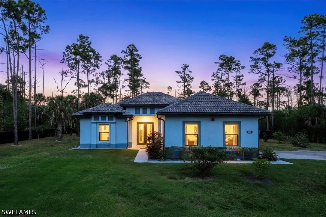 141 20th Avenue Nw, Naples, FL 34120 - #1