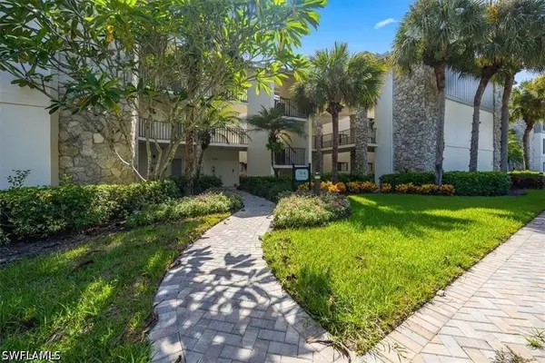 764 Eagle Creek Drive #201, Naples, FL 34113
