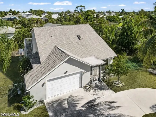 27099 Holly Lane, Bonita Springs, FL 34135