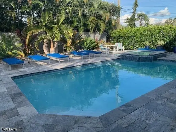 619 92nd Avenue N, Naples, FL 34108