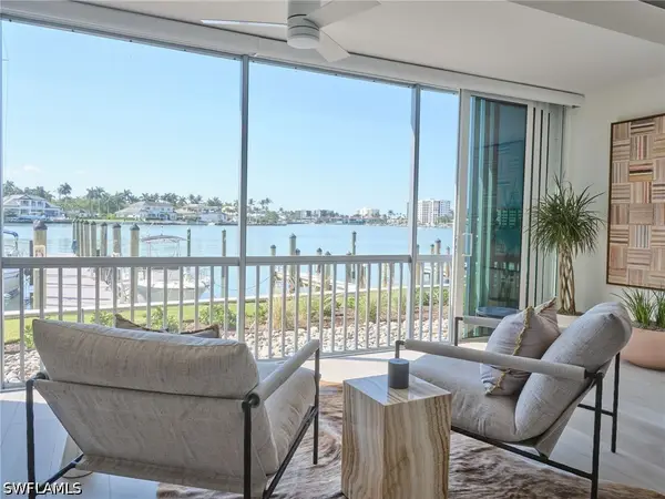 322 Harbour Drive #104D, Naples, FL 34103