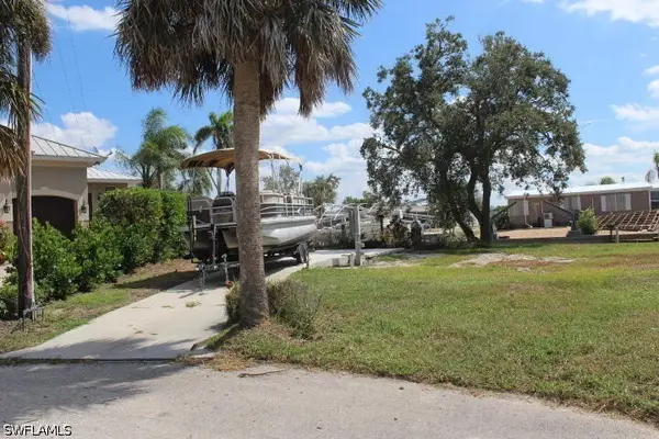 24605 Dolphin Street, Bonita Springs, FL 34134