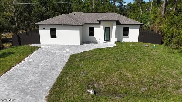 1234 Bacon Avenue, Fort Myers, FL 33913