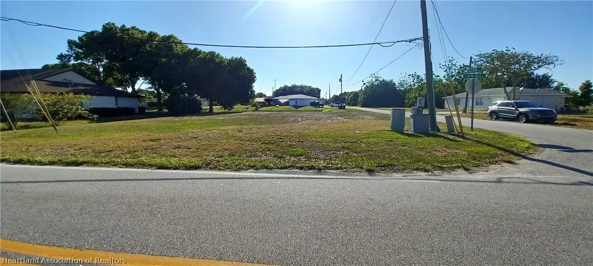 736 S Sun N Lakes Boulevard, Lake Placid, FL 33852 - Image #1