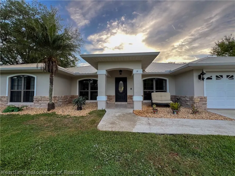 14 Meadowlake Circle S, Lake Placid, FL 33852 - Image #2