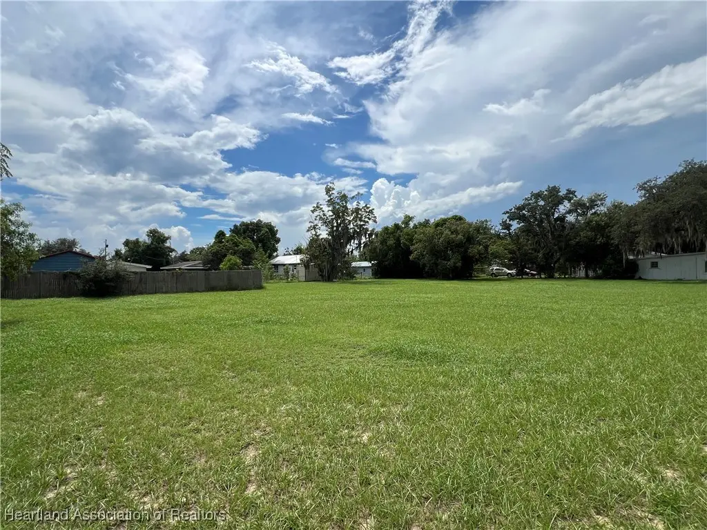 118 E Bell(gwen Hill) Street, Avon Park, FL 33825 - Image #1