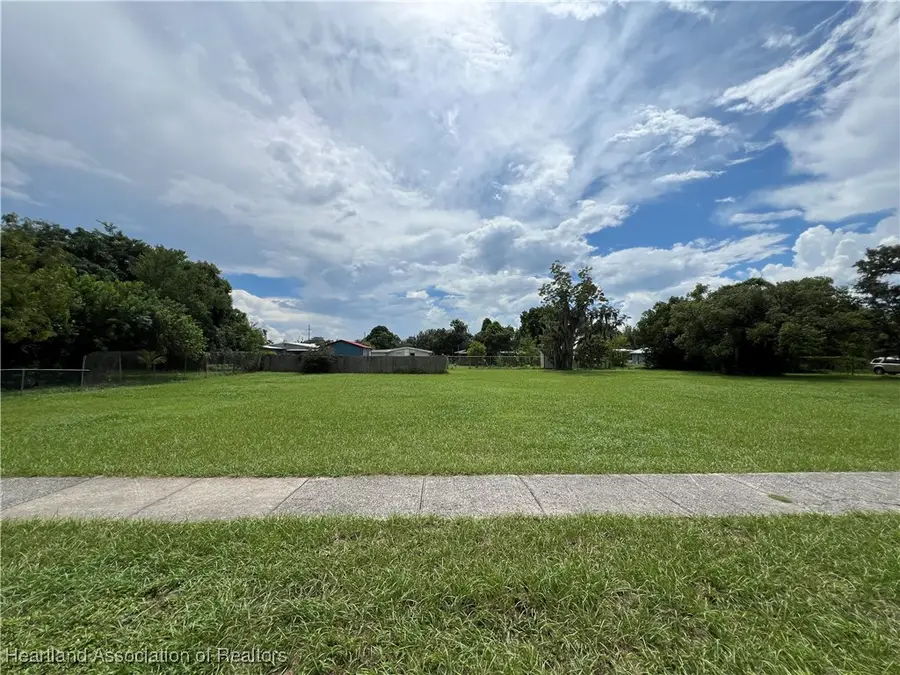 118 E Bell(gwen Hill) Street, Avon Park, FL 33825 - Image #2
