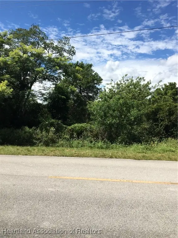 1094 Breckinridge Avenue, Lake Placid, FL 33852 - Image #2