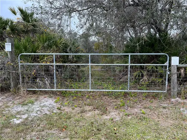 545 Poinciana Drive, Lake Placid, FL 33852