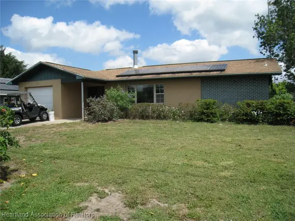 124 Bougainvillea Street Ne, Lake Placid, FL 33852